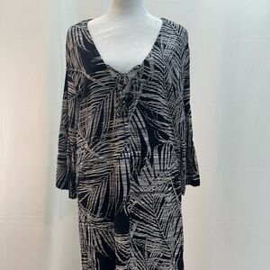 J Valdi Black and White Women's Swim Cover-Up 1X